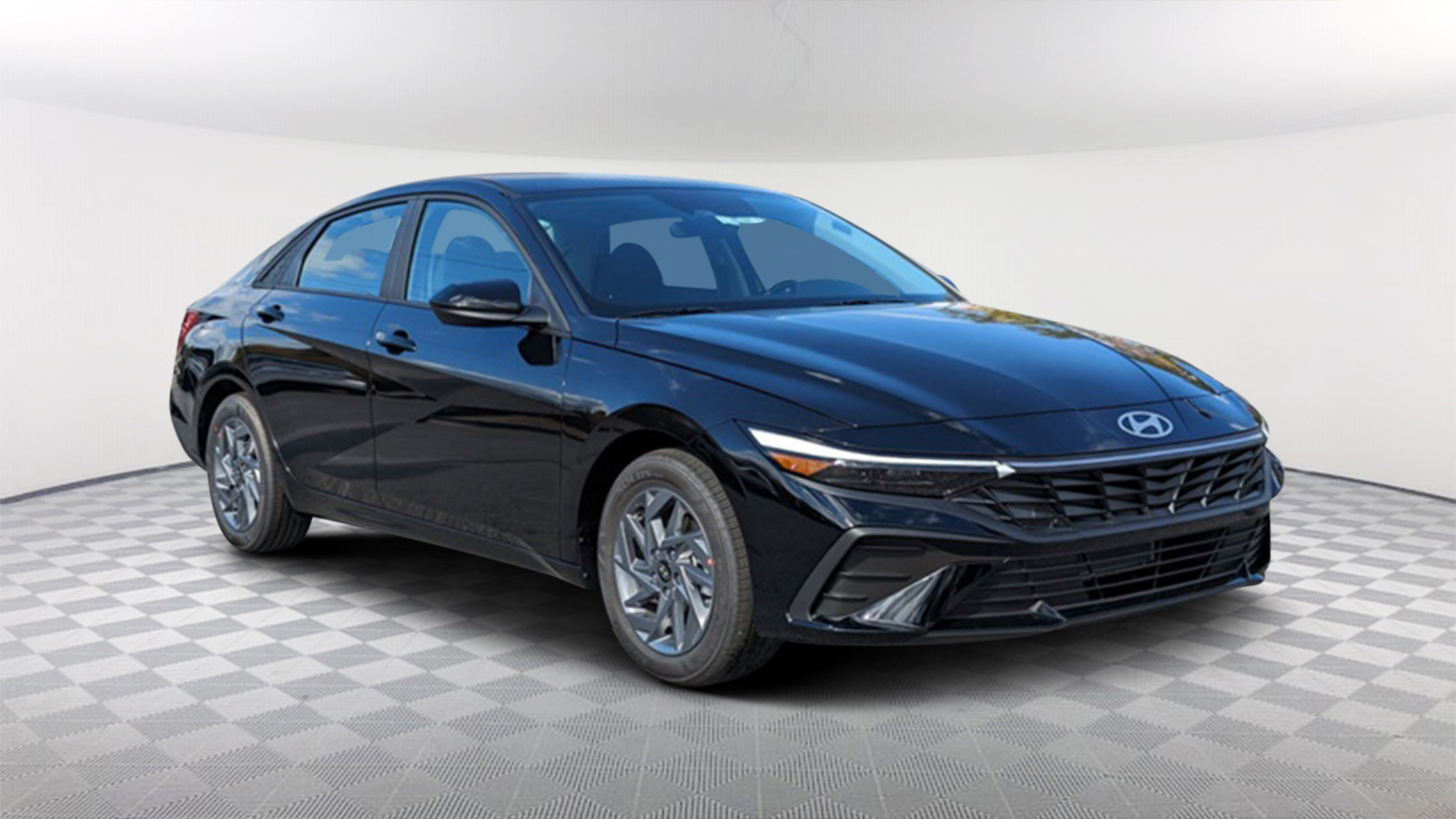 2024 Hyundai Elantra SEL 3