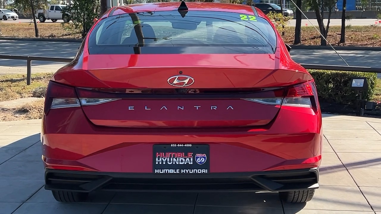 2022 Hyundai Elantra SEL 16