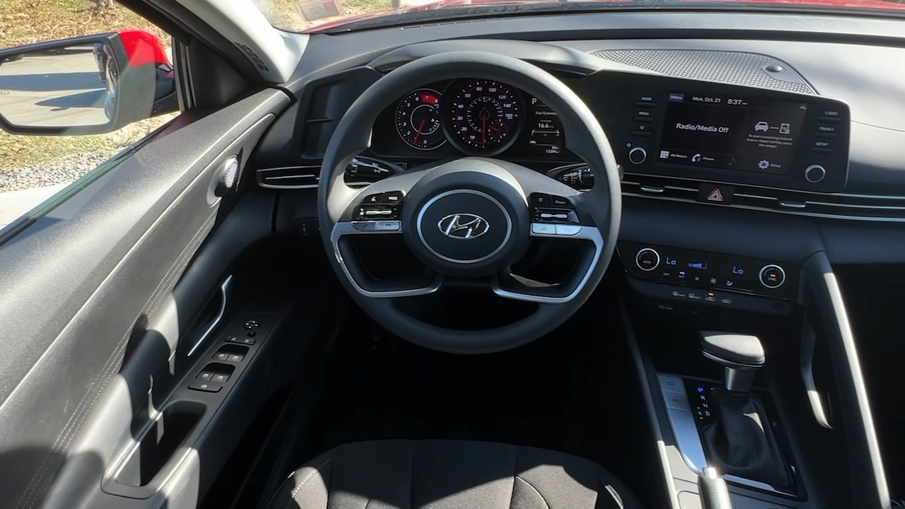 2022 Hyundai Elantra SEL 20