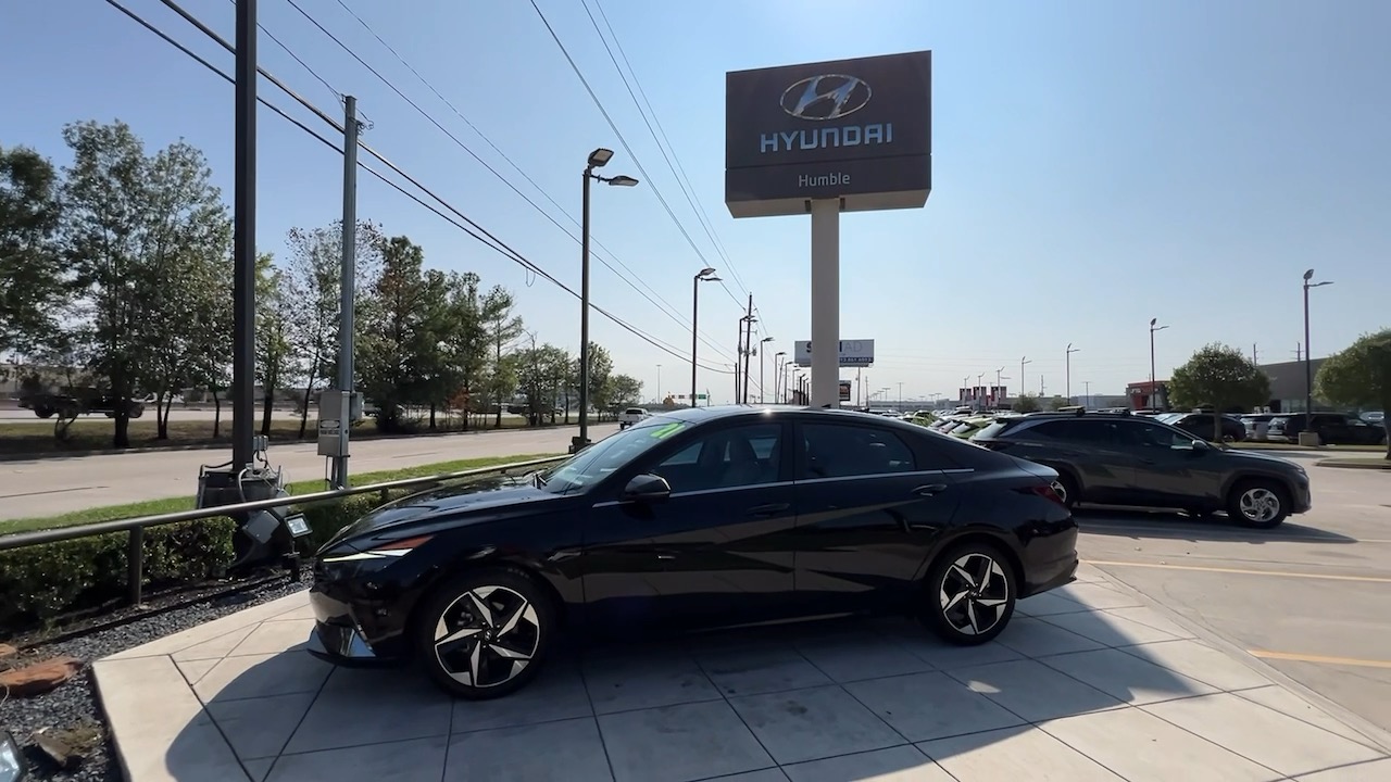 2021 Hyundai Elantra Limited 3