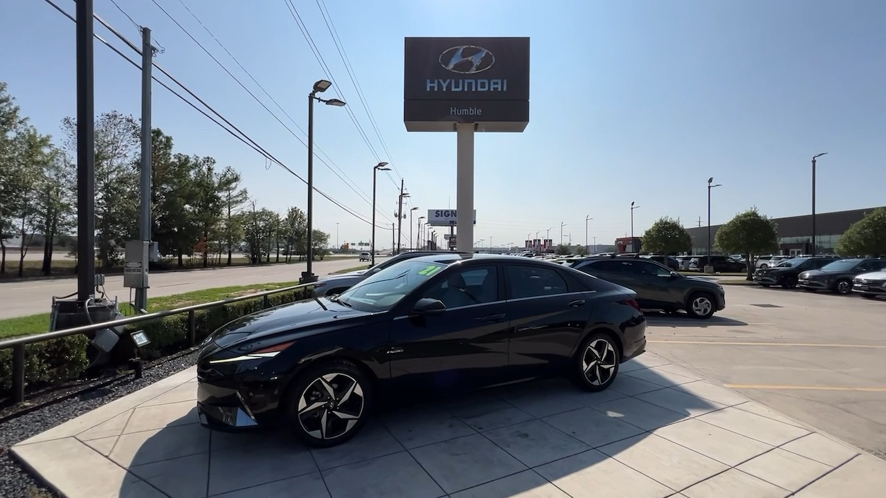 2021 Hyundai Elantra Limited 4