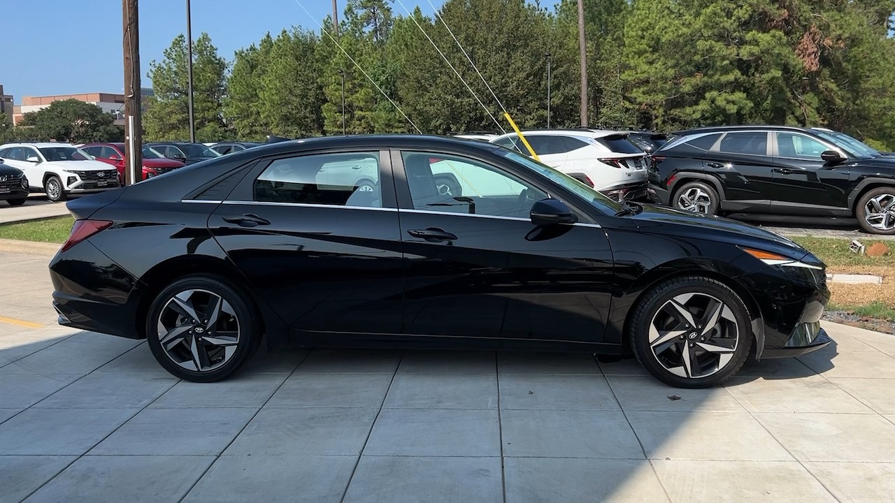 2021 Hyundai Elantra Limited 14