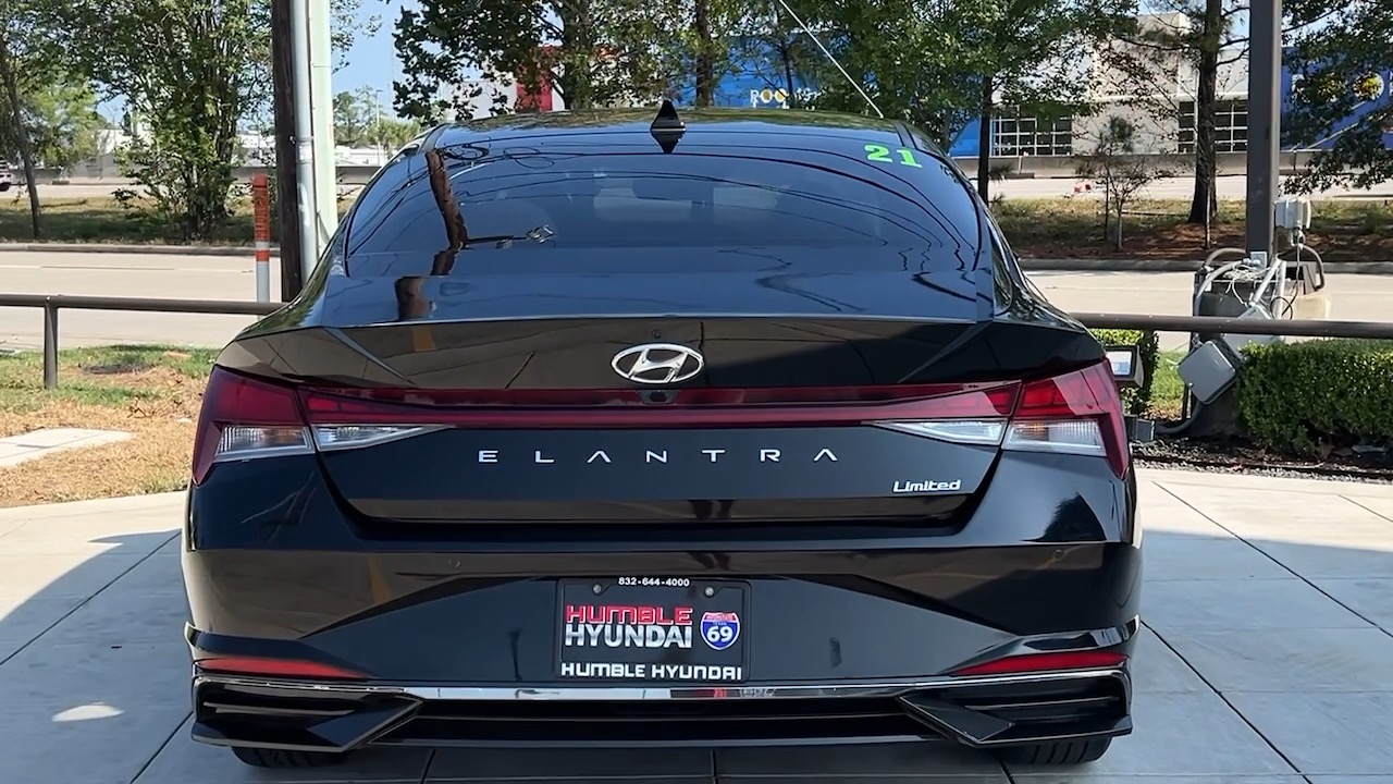 2021 Hyundai Elantra Limited 16