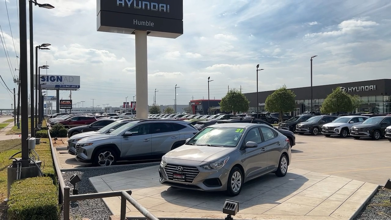 2021 Hyundai Accent SE 38