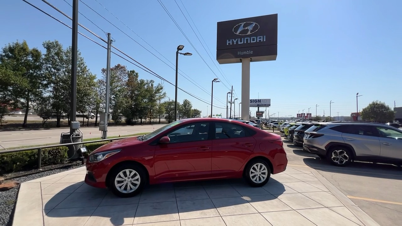 2021 Hyundai Accent SE 3