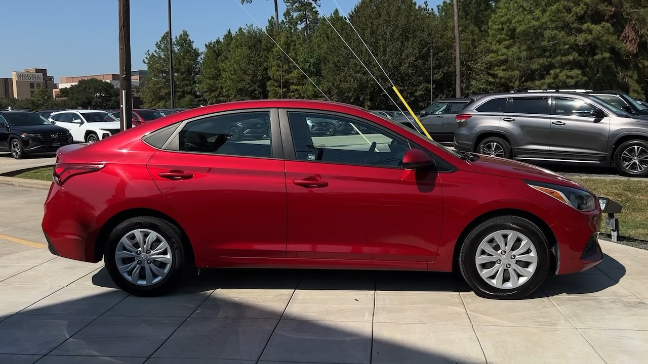 2021 Hyundai Accent SE 14