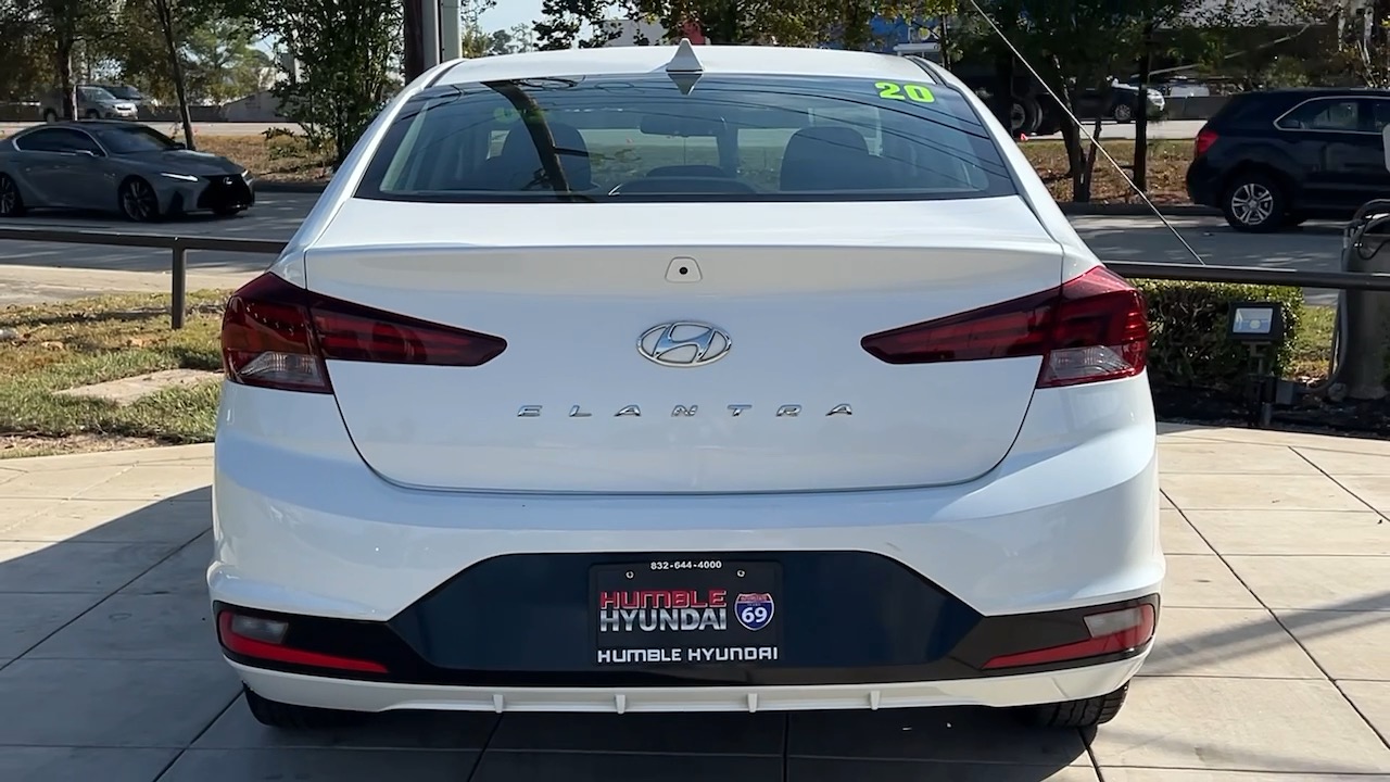 2020 Hyundai Elantra SEL 16