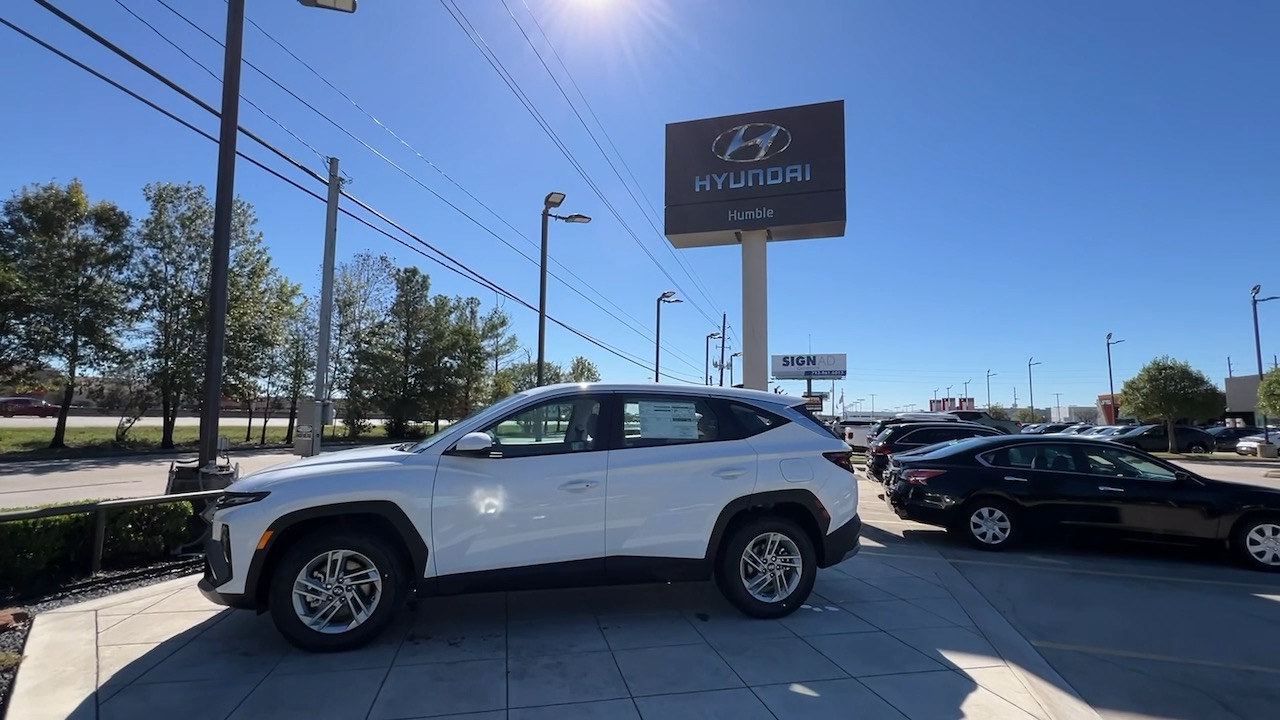 2025 Hyundai Tucson SE 2