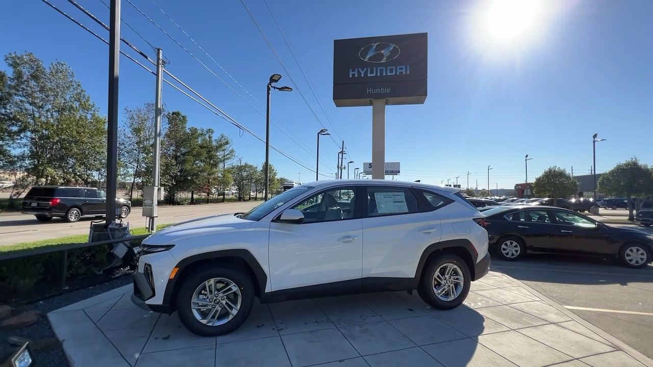 2025 Hyundai Tucson SE 3