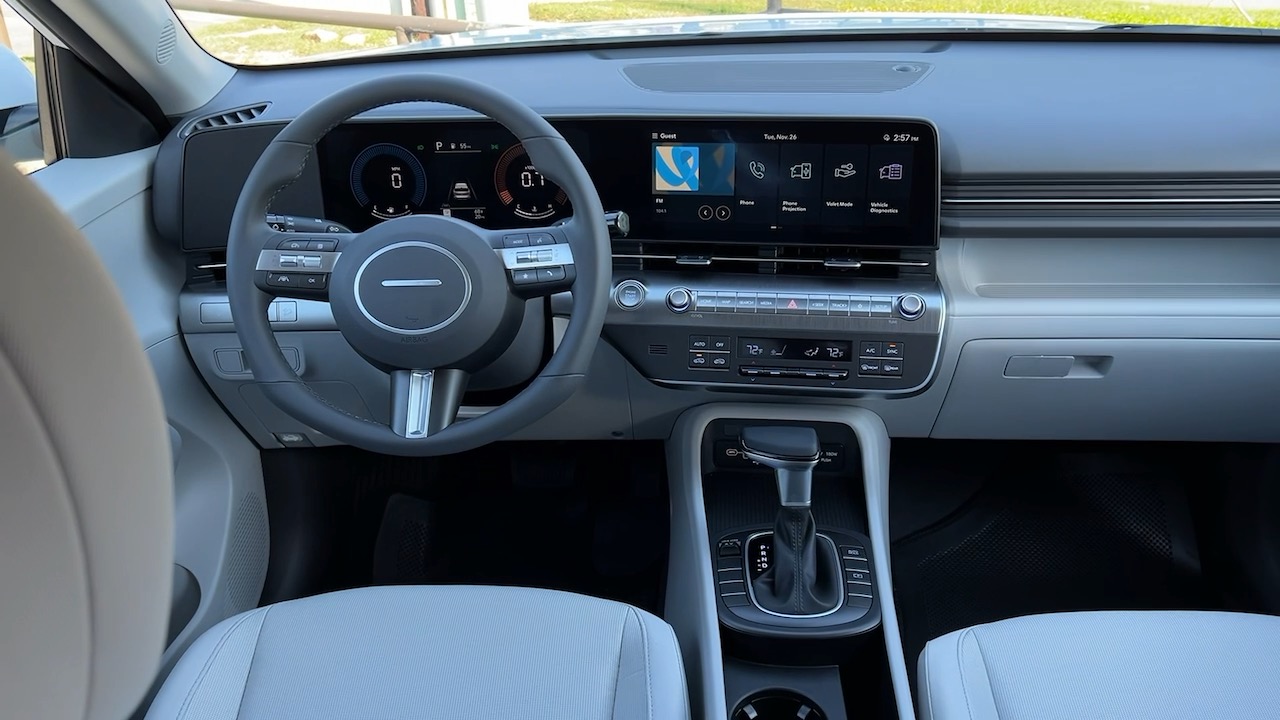 2025 Hyundai Kona SEL 19