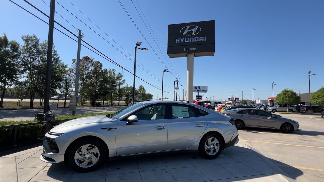 2025 Hyundai Sonata SE 3