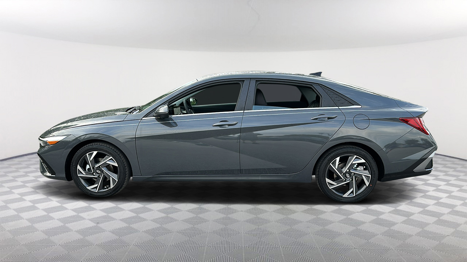 2024 Hyundai Elantra Limited 4