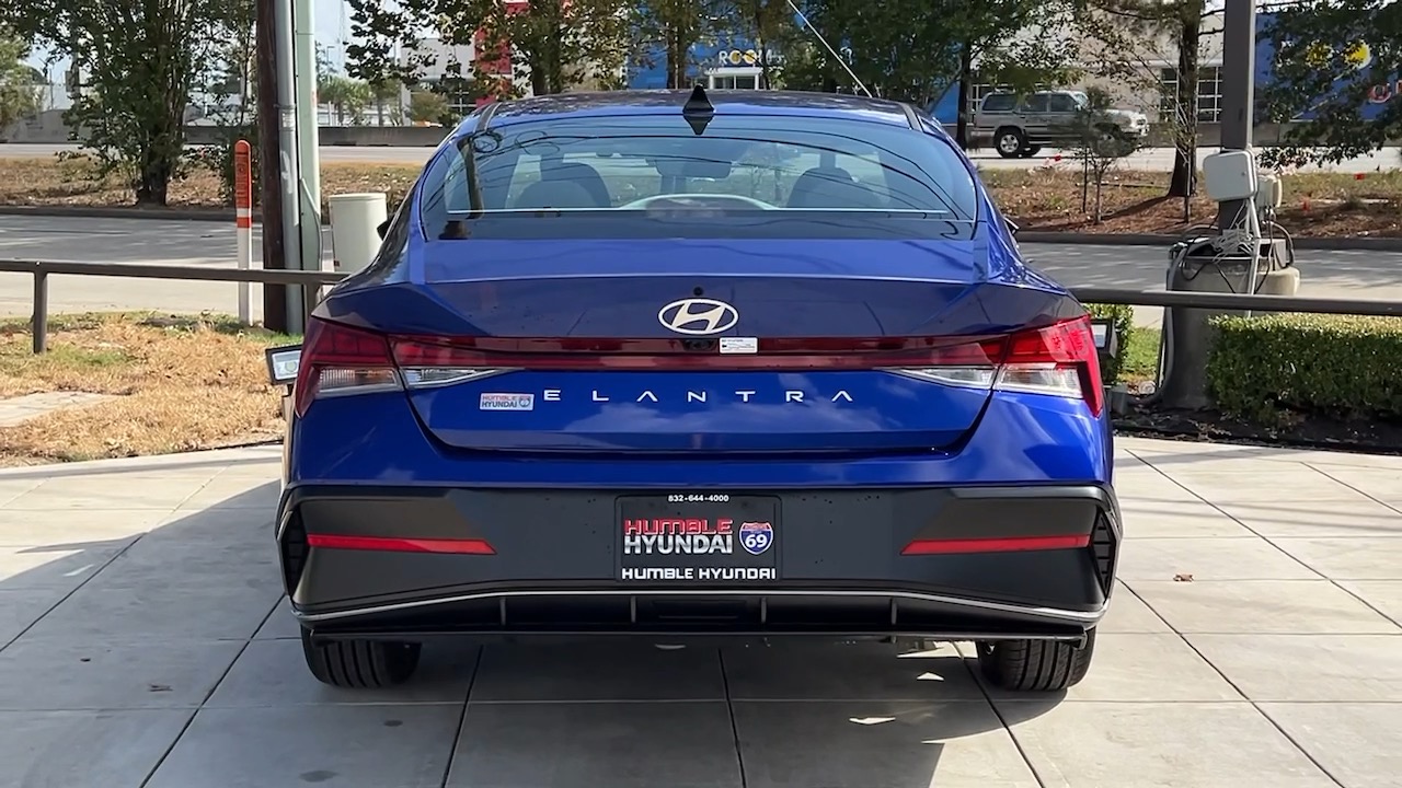 2024 Hyundai Elantra SEL 18