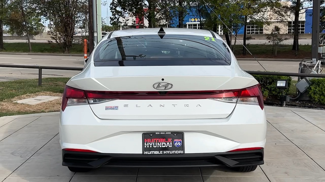 2021 Hyundai Elantra SEL 16