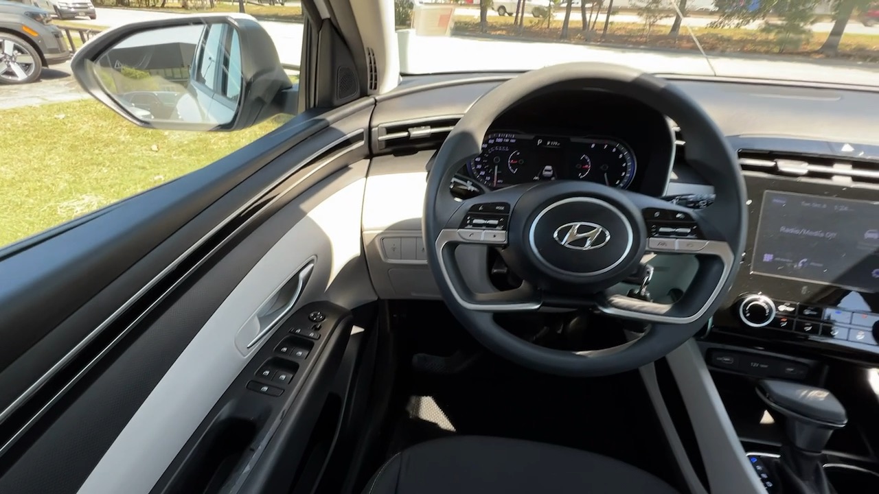 2022 Hyundai Tucson SE 18