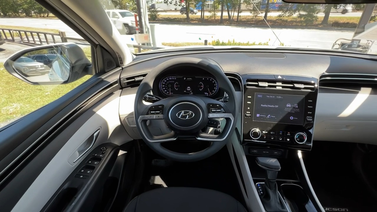 2022 Hyundai Tucson SE 19