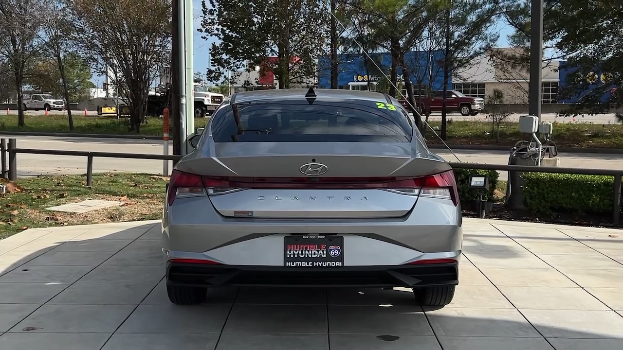 2023 Hyundai Elantra SEL 19