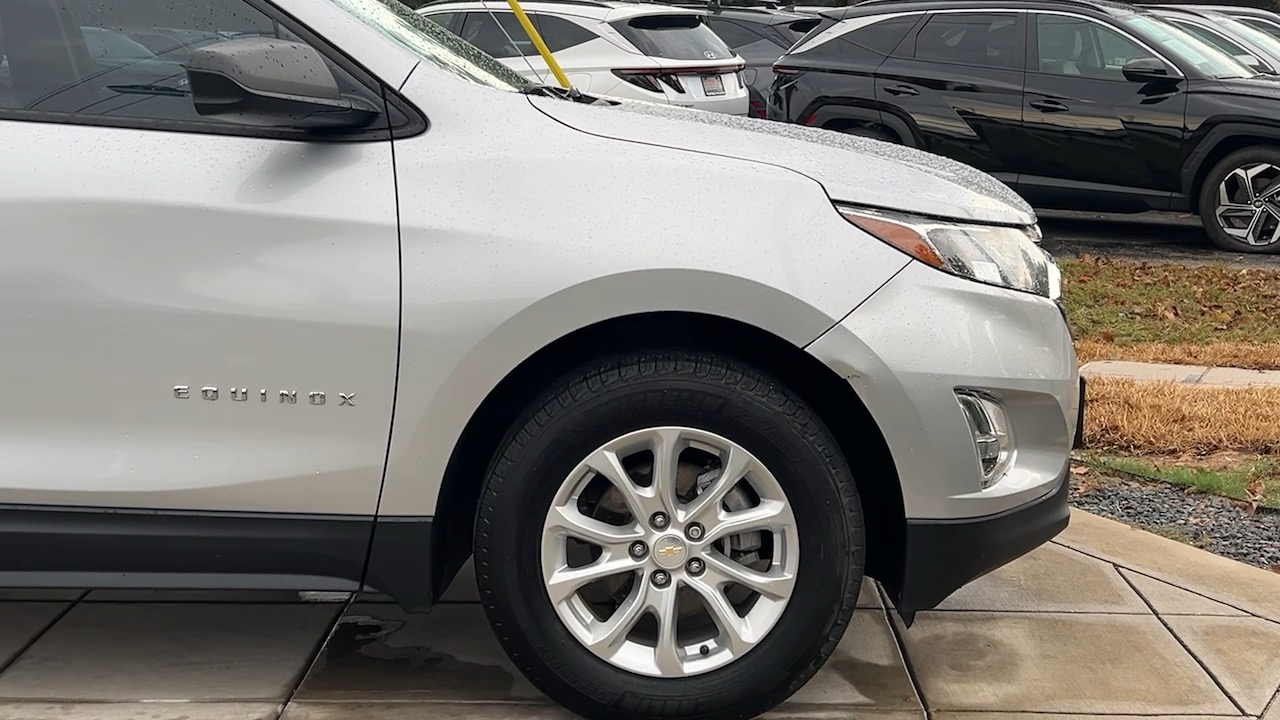 2018 Chevrolet Equinox LS 11