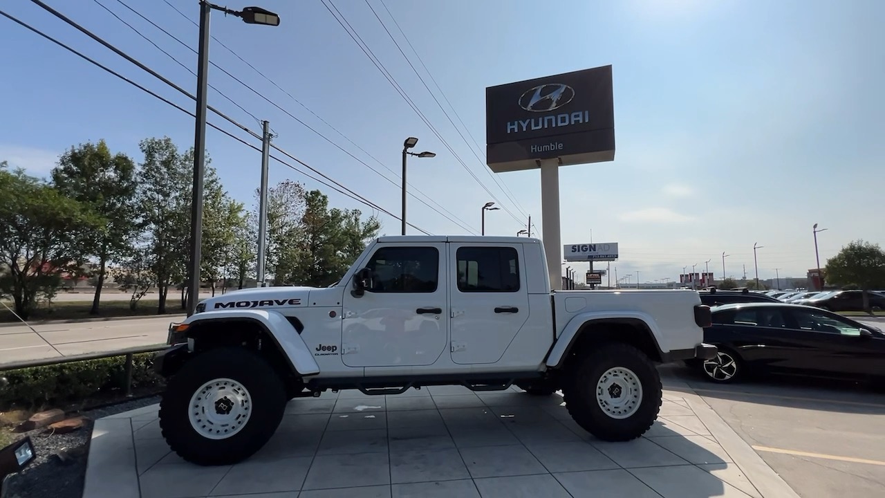 2022 Jeep Gladiator Mojave 2