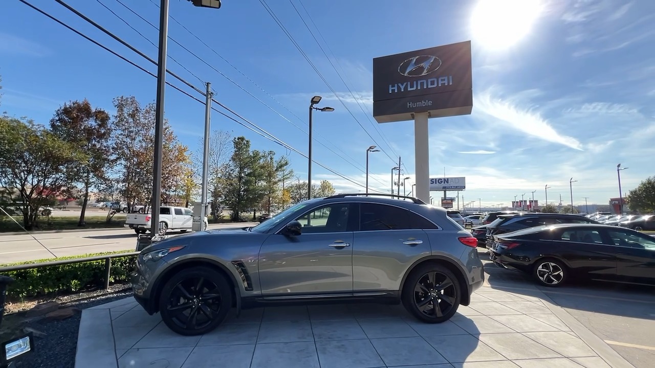 2017 INFINITI QX70 Base 2