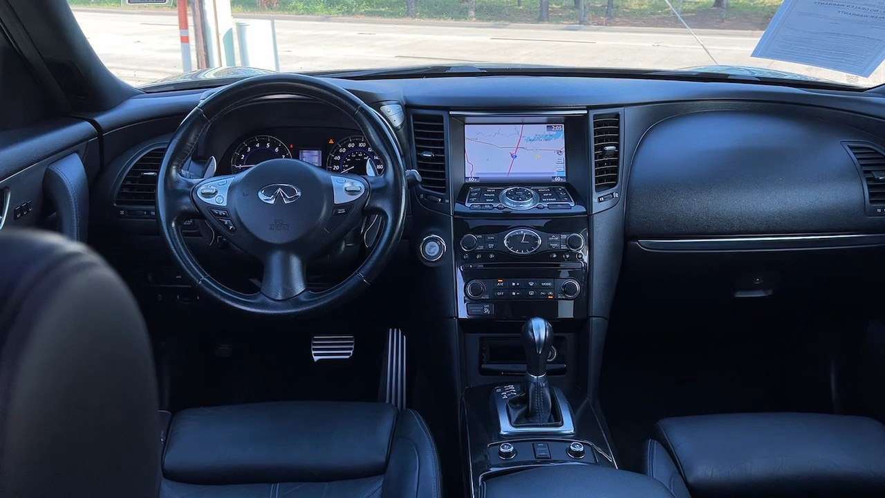 2017 INFINITI QX70 Base 21