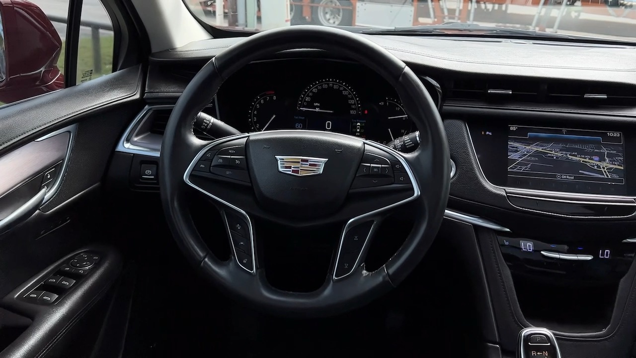 2018 Cadillac XT5 Premium Luxury FWD 18