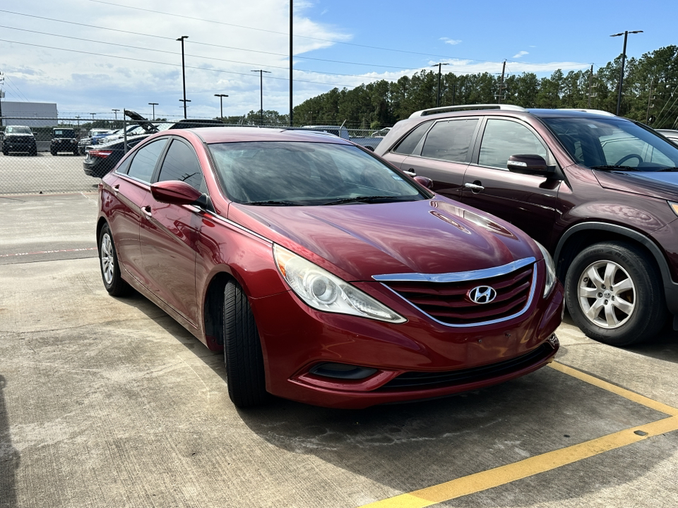 2011 Hyundai Sonata GLS 2