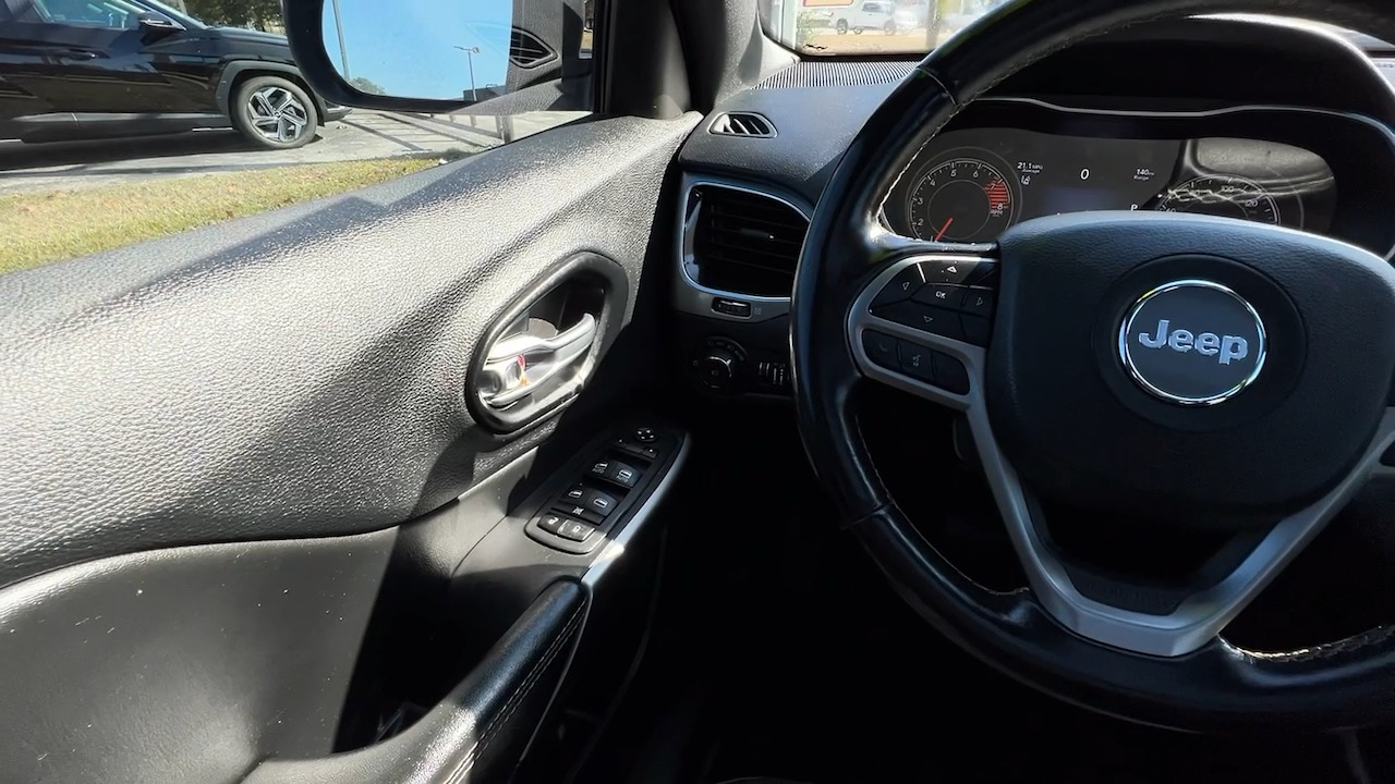 2021 Jeep Cherokee 80th Anniversary 17