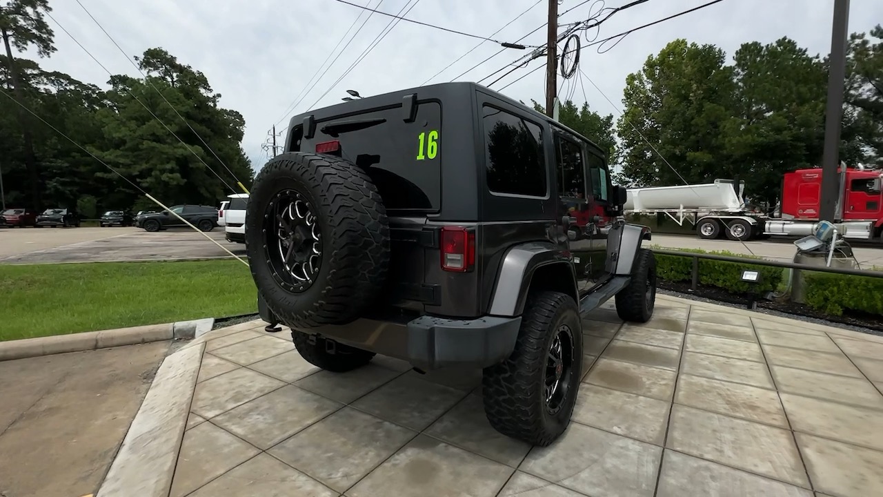 2016 Jeep Wrangler Unlimited Sahara 12