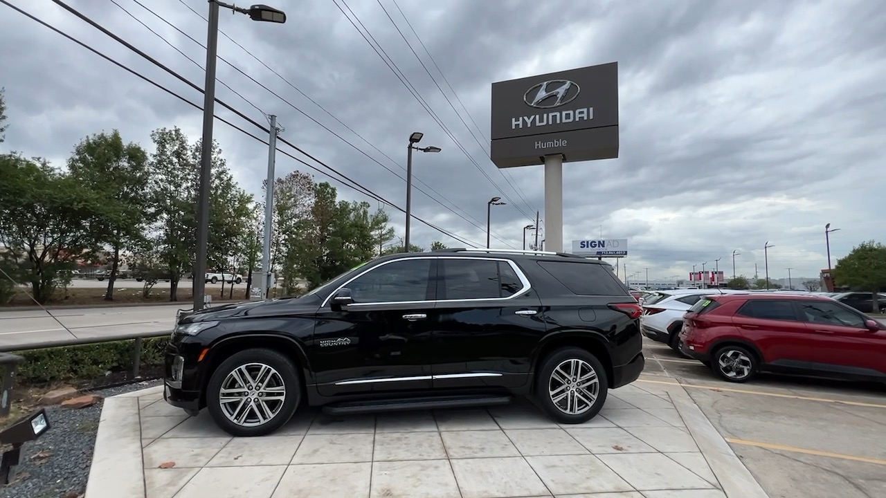 2022 Chevrolet Traverse High Country 2