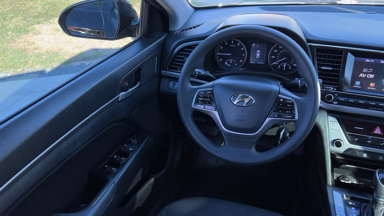 2018 Hyundai Elantra SEL 19