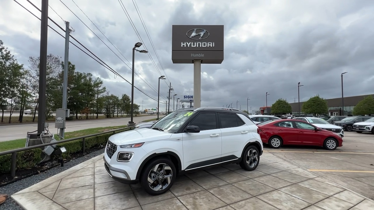 2024 Hyundai Venue Limited 4