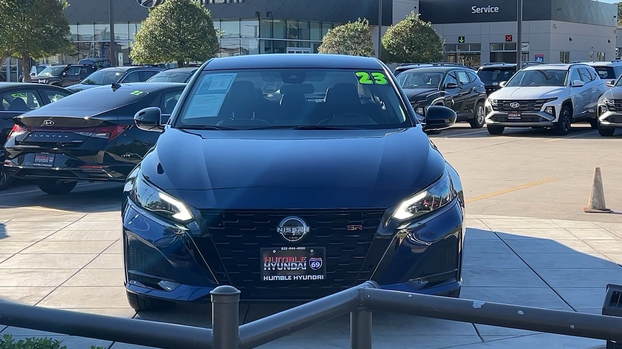 2023 Nissan Altima 2.5 SR 10