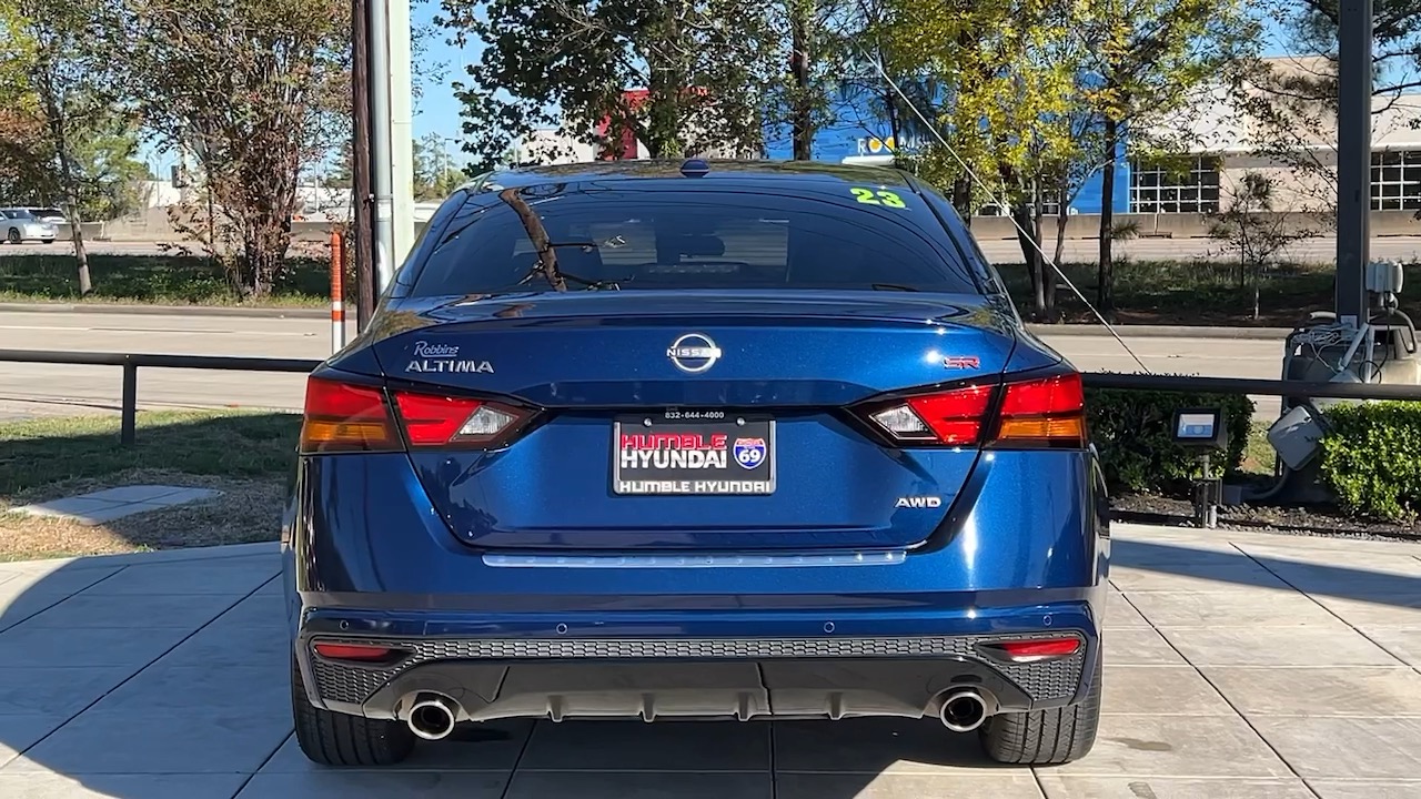 2023 Nissan Altima 2.5 SR 17