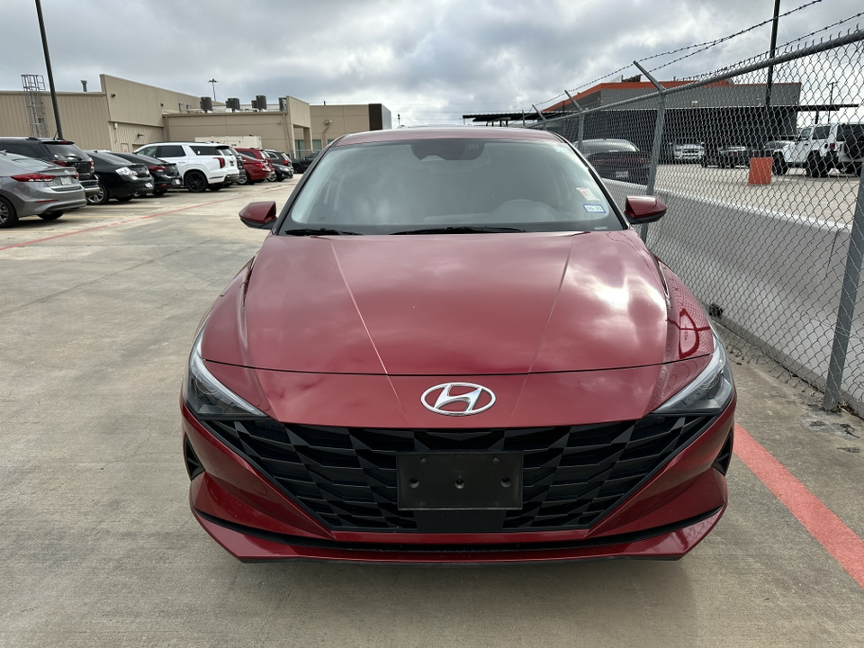 2023 Hyundai Elantra SEL 2