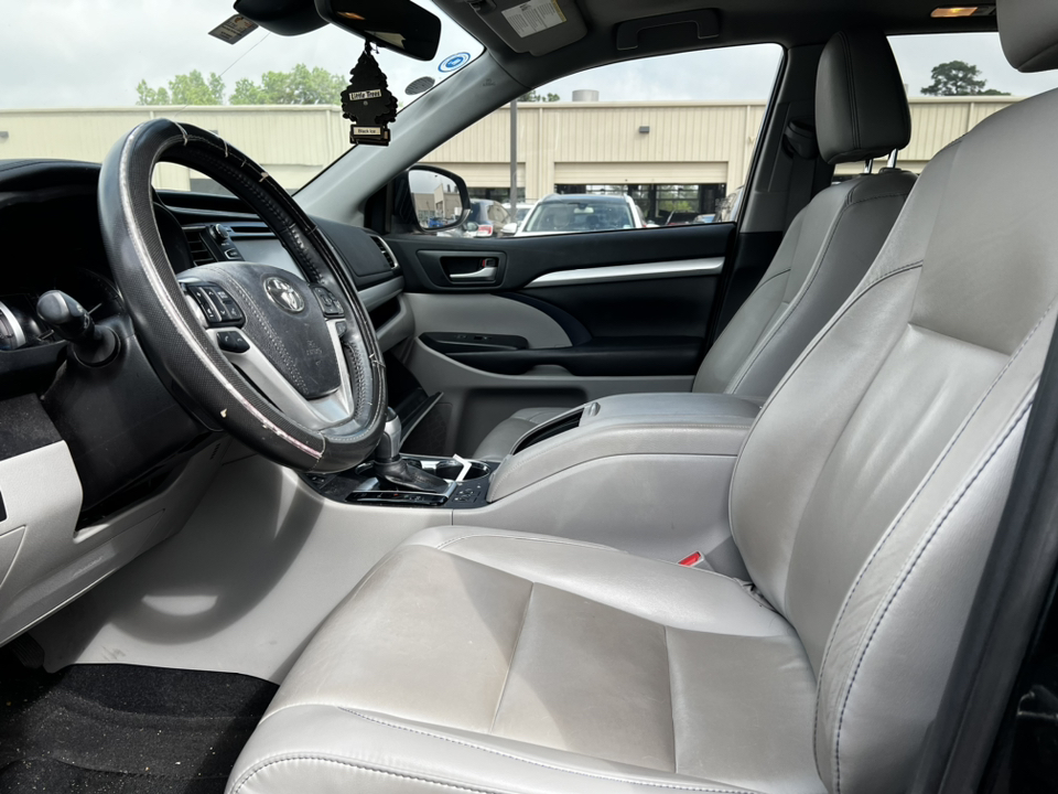 2019 Toyota Highlander XLE 2