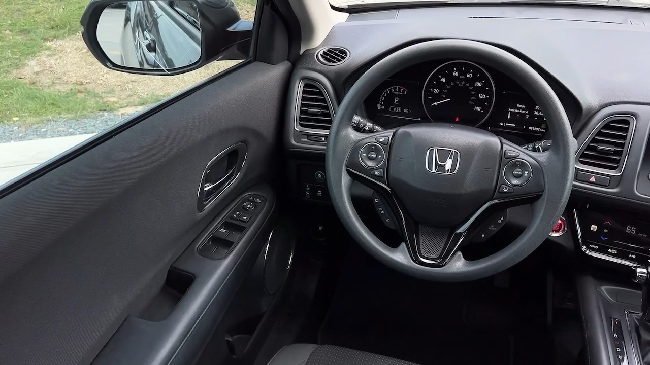 2021 Honda HR-V EX 18