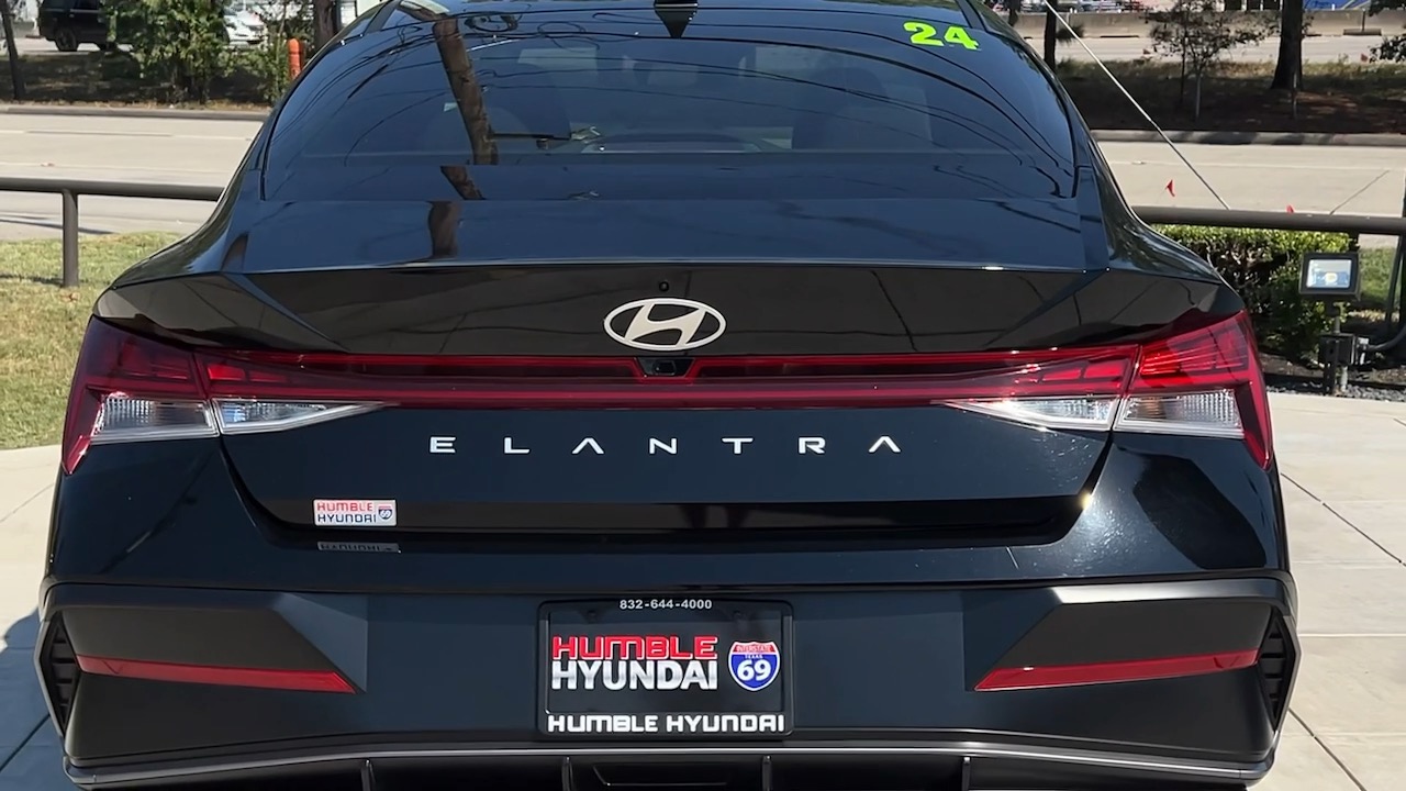 2024 Hyundai Elantra SEL 16