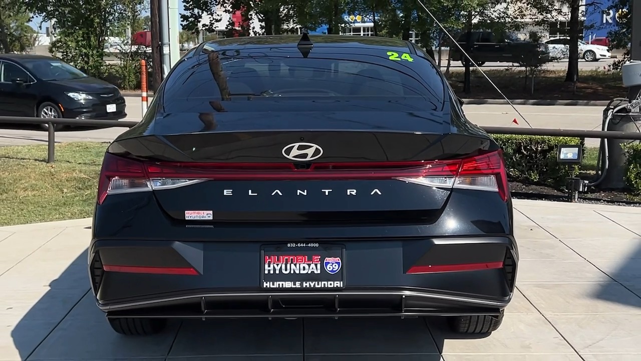 2024 Hyundai Elantra SEL 17