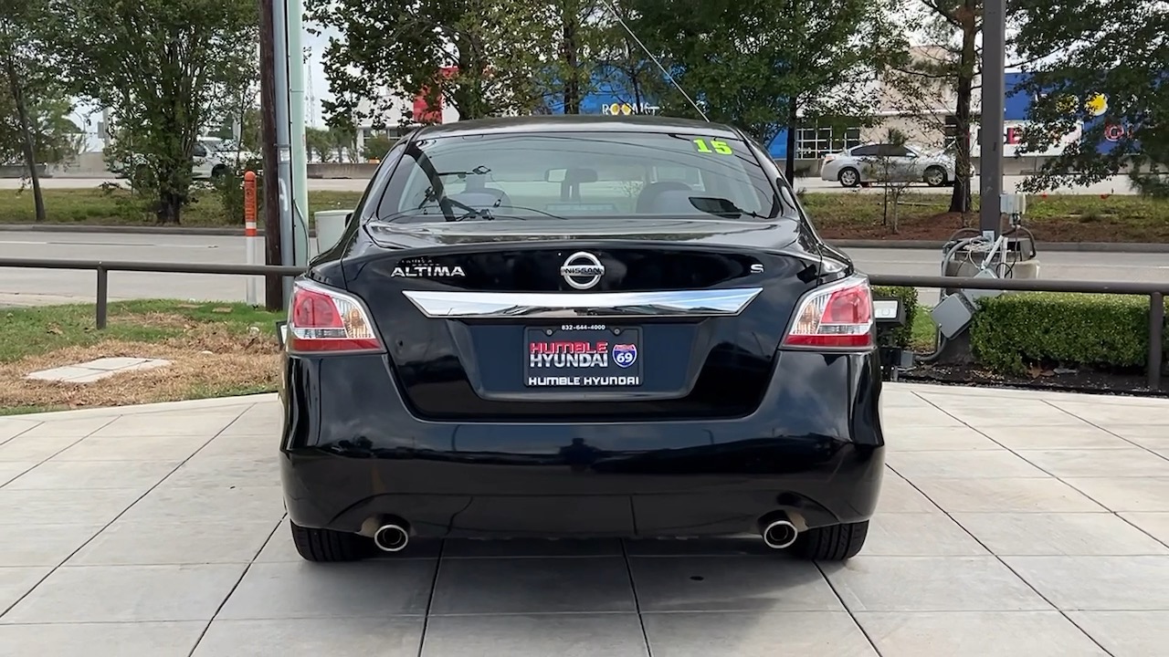 2015 Nissan Altima 2.5 S 18