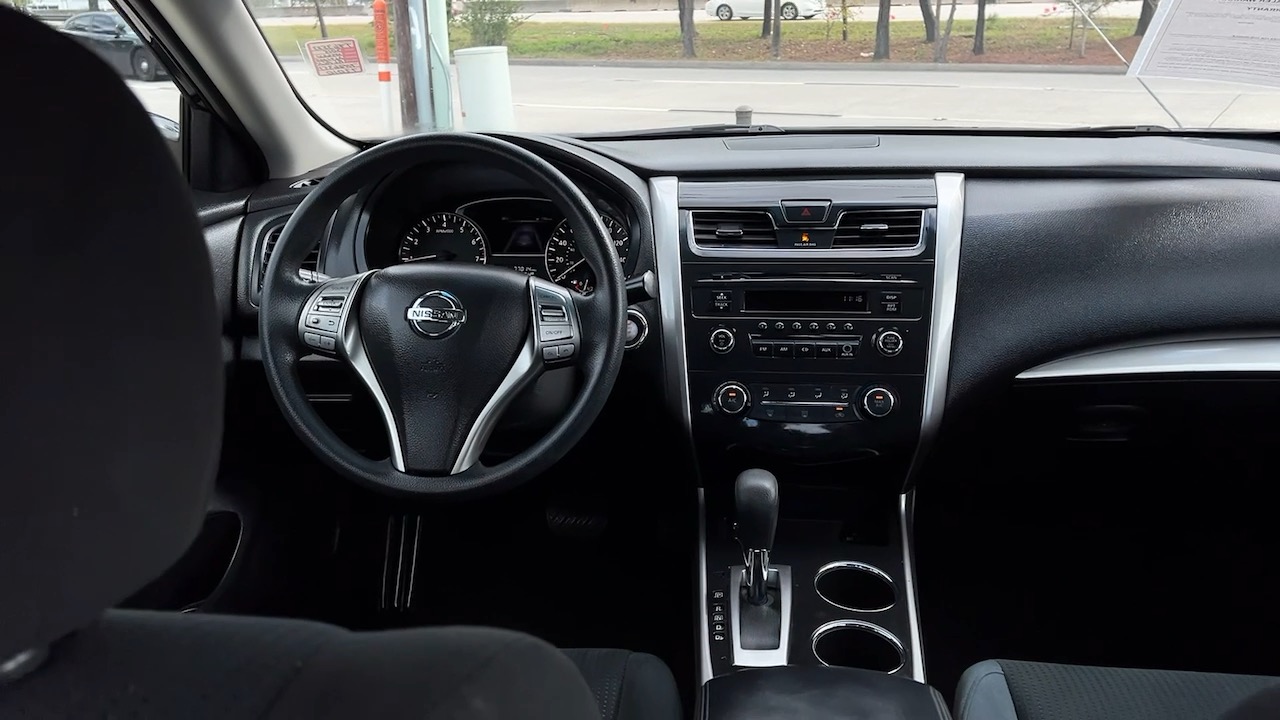 2015 Nissan Altima 2.5 S 22