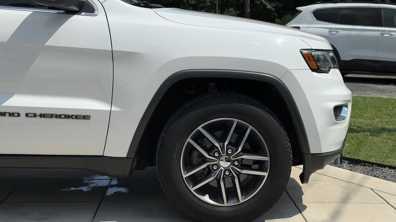2017 Jeep Grand Cherokee Limited 11