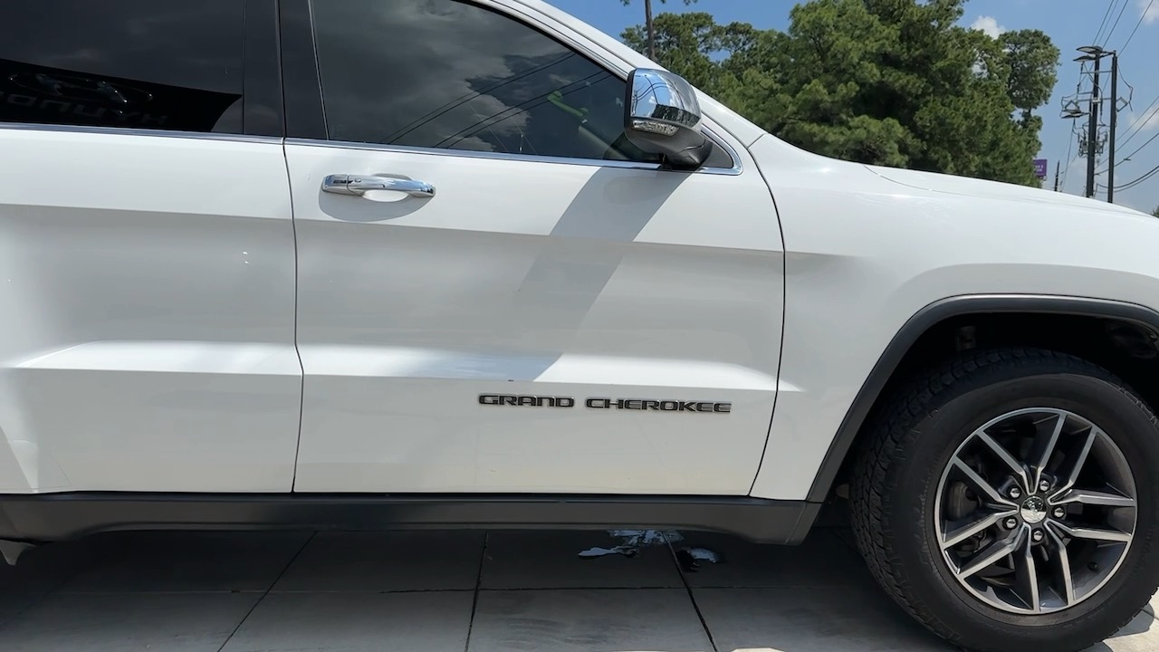 2017 Jeep Grand Cherokee Limited 13