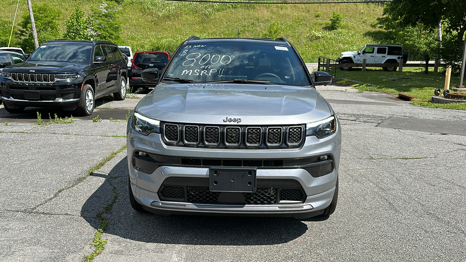 2023 Jeep Compass LIMITED 3