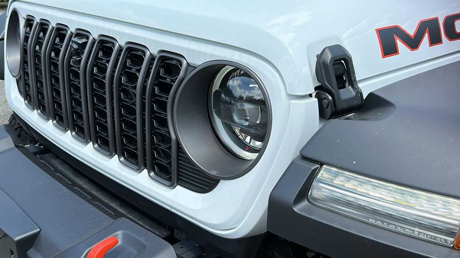 2024 Jeep Gladiator MOJAVE 4