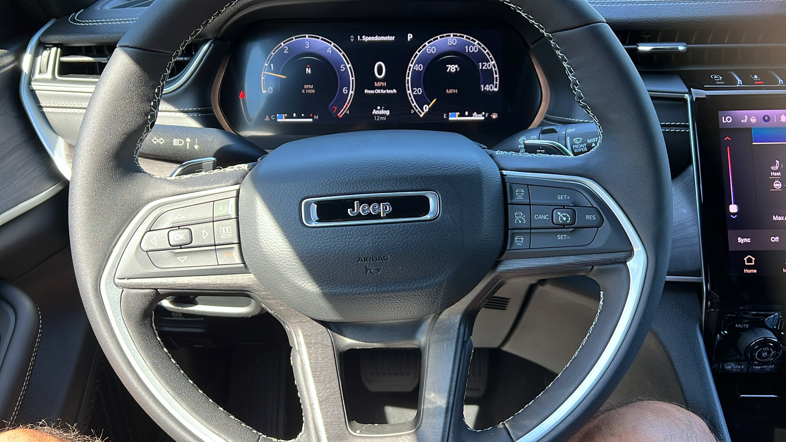 2024 Jeep Grand Cherokee L LIMITED 9