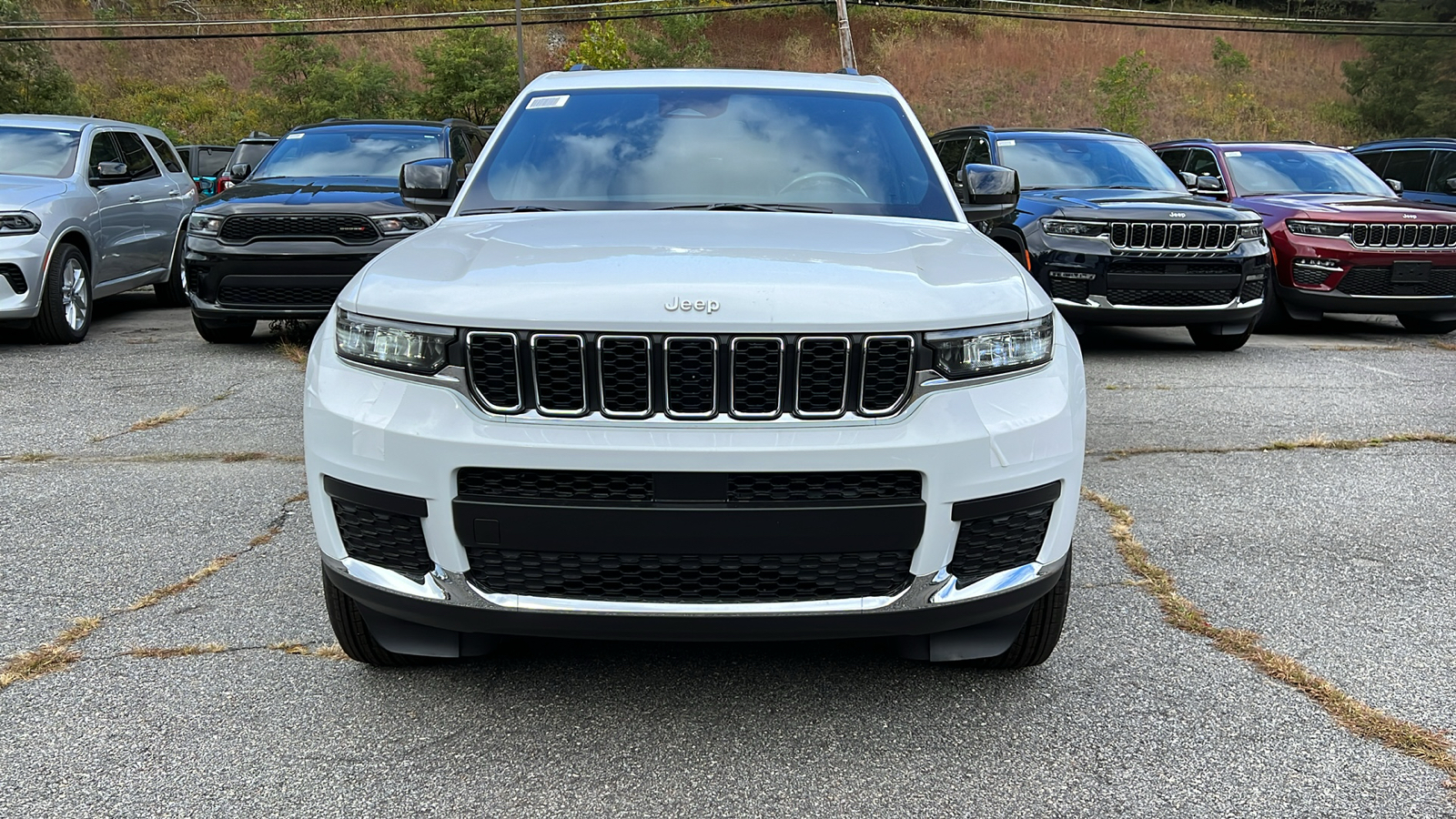 2024 Jeep Grand Cherokee L LAREDO 2