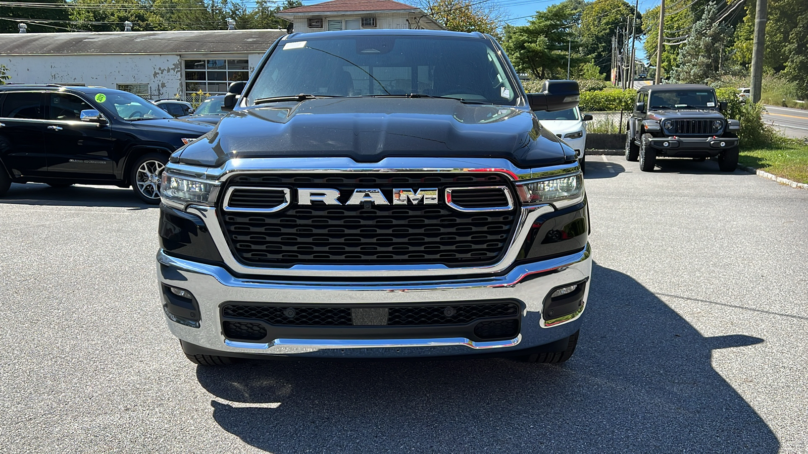 2025 Ram 1500 BIGHORN 2