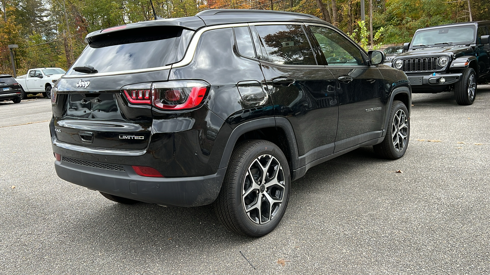 2025 Jeep Compass LIMITED 4