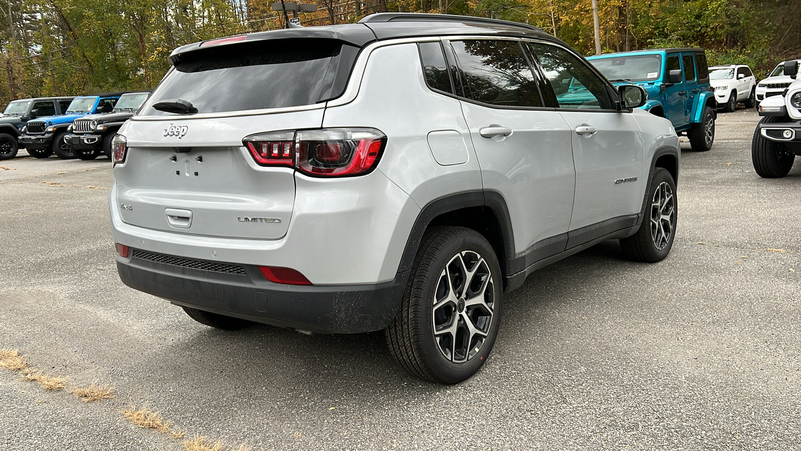 2025 Jeep Compass LIMITED 4